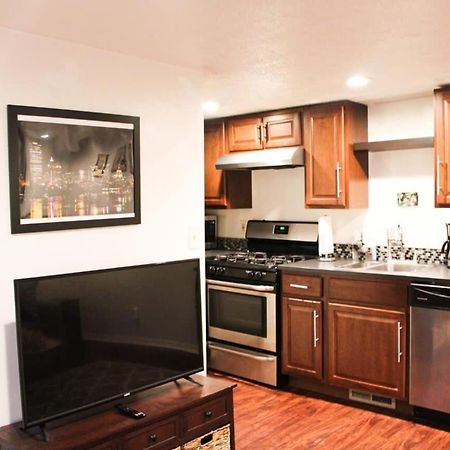 1 Bed Apt - Amazing Location 1 Block To Carson St بيتسبرغ المظهر الخارجي الصورة
